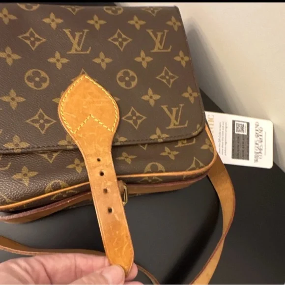 Louis Vuitton Monogram Canvas Crossbody with Tan Leather Trim - Picture 6 of 13